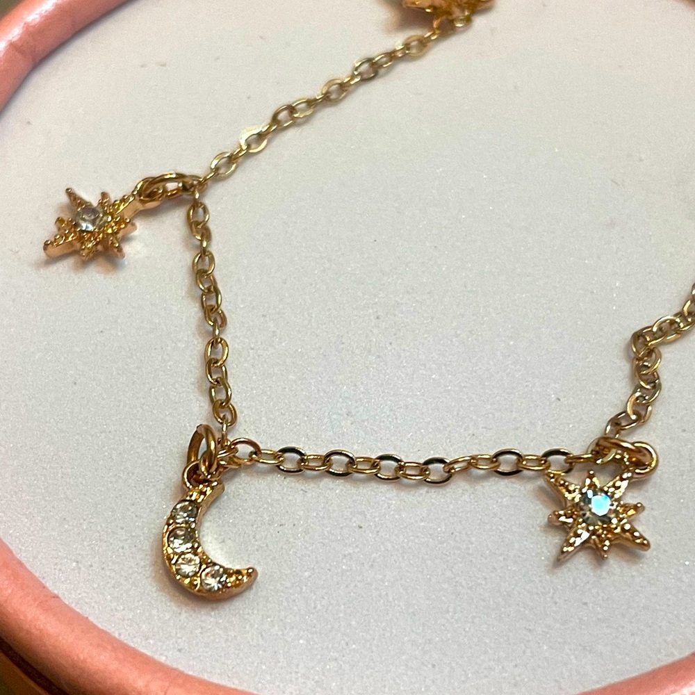 Gen 3 “Stars in Your Eyes” Bracelet - Picture 3 of 3